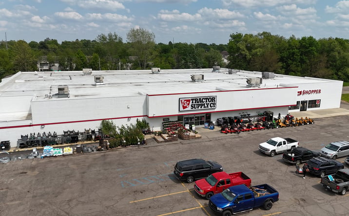 Pictures of Retail property located at 301 U.S. 131, Three Rivers, MI 49093 for sales - image #1