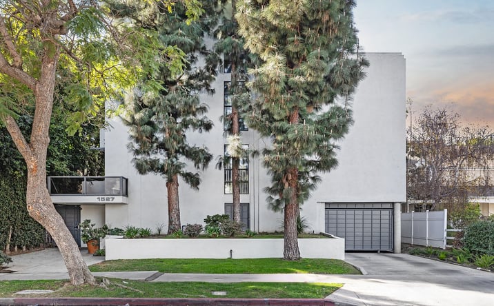 Pictures of Multifamily property located at 1527 VETERAN AVE, LOS ANGELES, CA 90024 for sales - image #1