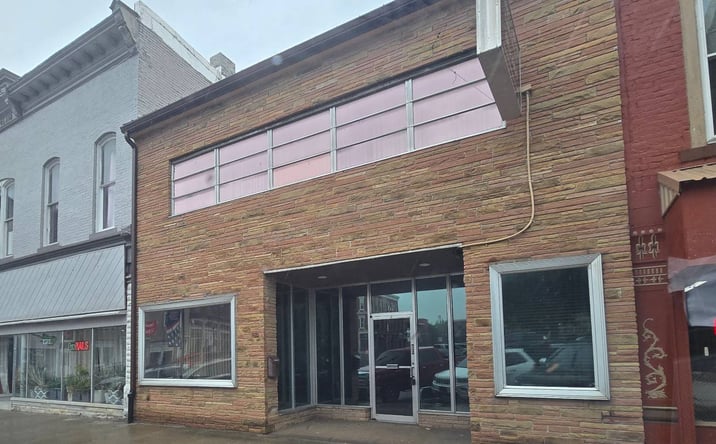 Pictures of Office property located at 62 Public Sq., Salem, IN 47167 for sales - image #1