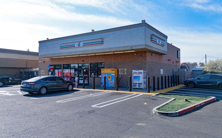 Pictures of Retail property located at 3225 McHenry Avenue, Modesto, CA 95350 for sales - image #1