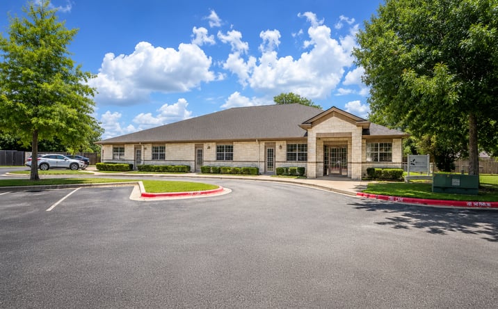 Pictures of Office property located at 207 Elmhurst Drive, Kyle, TX 78640 for sales - image #1