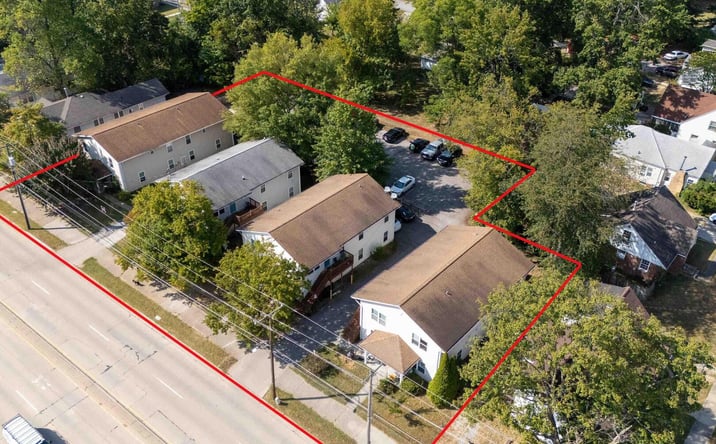 Pictures of Multifamily property located at 902 W MILL Street 904 #904,906,908, Carbondale, IL 62901 for sales - image #1