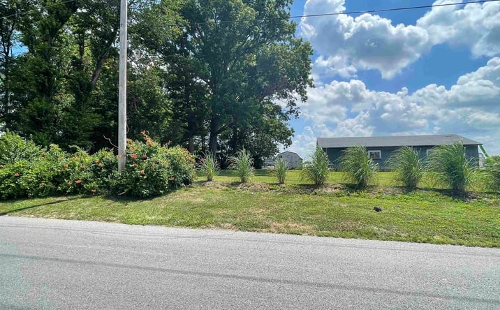 Pictures of Land property located at 1504 W Dufour Street, Marion, IL 62959 for sales - image #1