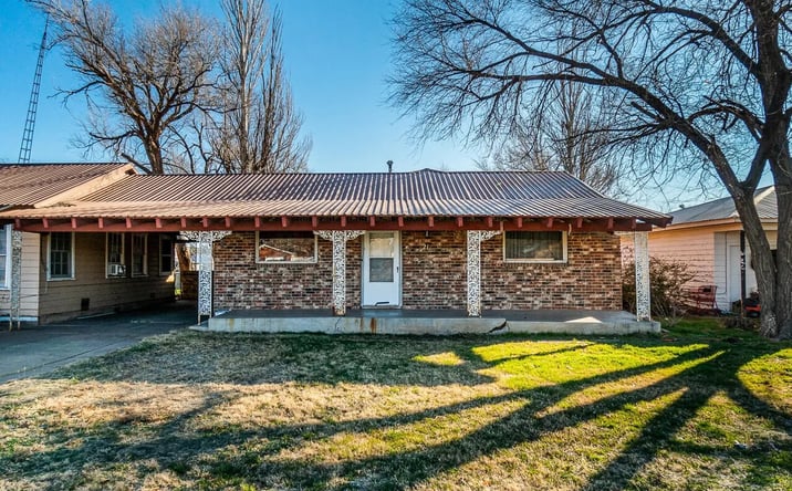 Pictures of Multifamily property located at 210 N Floyd Ave, Tulia, TX 79088 for sales - image #1