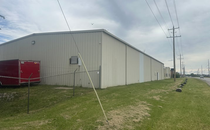 Pictures of Industrial property located at 28867 Old US Highway 33, Elkhart, IN 46516 for sales - image #1