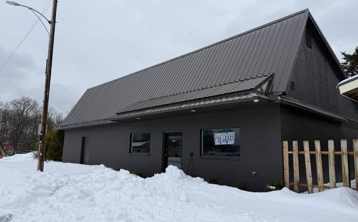 Pictures of Retail property located at 14821 THOMPSON AVE, THOMPSONVILLE, MI 49683 for sales - image #1