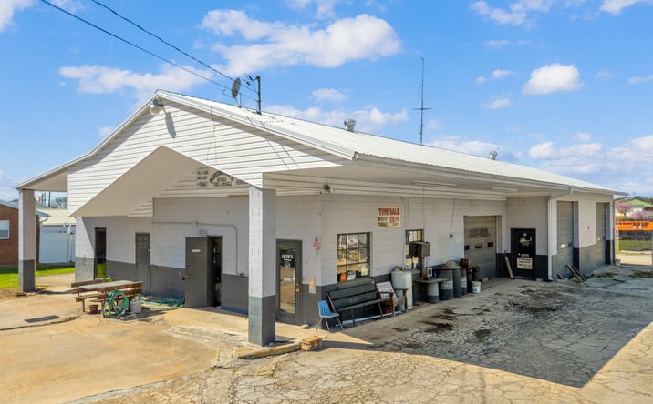 Pictures of Industrial, Mixed Use, Special Purpose property located at 110 MAURICE WAY, LAVONIA, GA 30553-1220 for sales - image #1