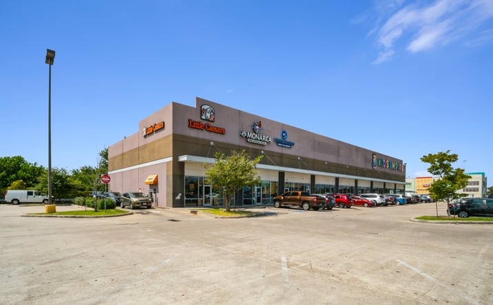 Pictures of Retail property located at 10404 Gulf Fwy, Houston, TX 77075 for sales - image #1