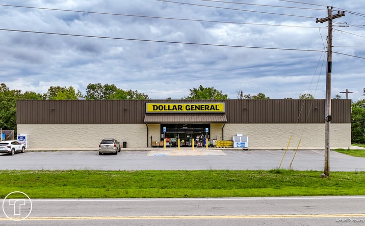 Pictures of Retail property located at 98158 U.S. 59, Sallisaw, OK 74955 for sales - image #1