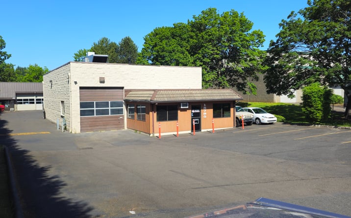 Pictures of Retail property located at 15785 SW 72ND AVE, TIGARD, OR 97224-7937 for sales - image #1