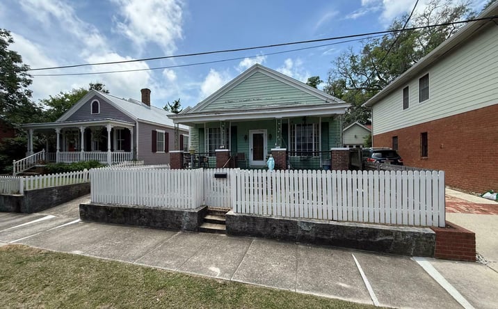Pictures of Multifamily property located at 109 S Florida Blanca St, Pensacola, FL 32502 for sales - image #1
