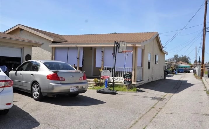 Pictures of Multifamily property located at 201 S Vernon, Azusa, CA 91702 for sales - image #1