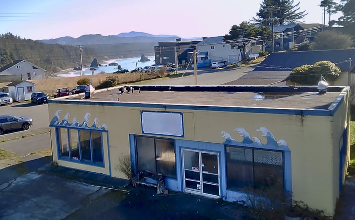 Pictures of Retail, Industrial, Mixed Use property located at 311 6th Street, Port Orford, OR 97465 for sales - image #1