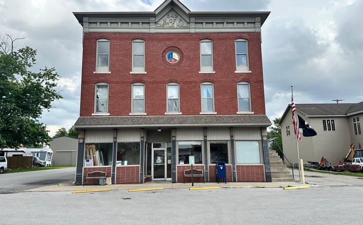 Pictures of Retail, Mixed Use property located at 405 N Church St, Lizton, IN 46149 for sales - image #1