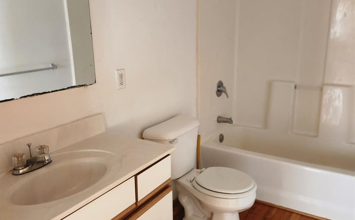 Pictures of Multifamily property located at 3262 Glendora Avenue, Cincinnati, OH 45220 for sales - image #1