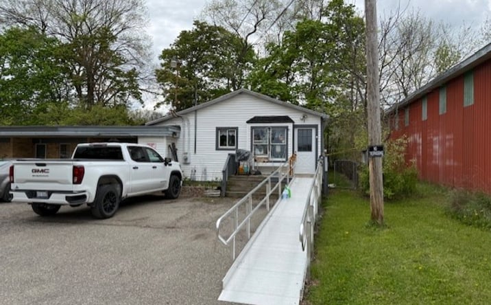 Pictures of Multifamily property located at 10100 South Saginaw Street, Holly, MI 48442 for sales - image #1