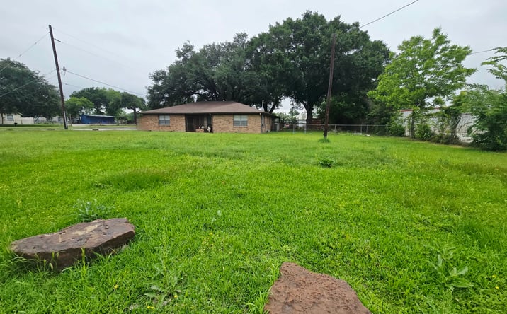 Pictures of Retail, Mixed Use, Land property located at 5930 Killough Street, Houston, TX 77086 for sales - image #1