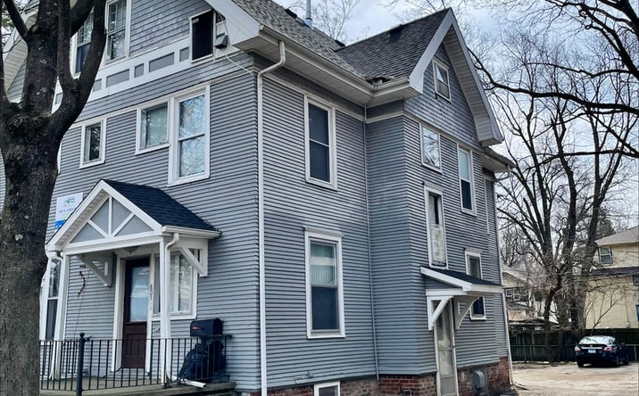 Pictures of Multifamily property located at 805 W Oregon Street, Urbana, IL 61801 for sales - image #1
