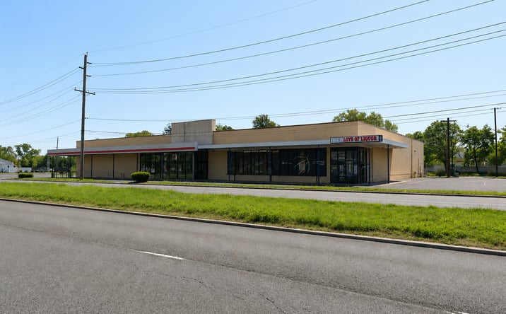 Pictures of Retail property located at 811 U.S. 130, Burlington, NJ 08016 for sales - image #1