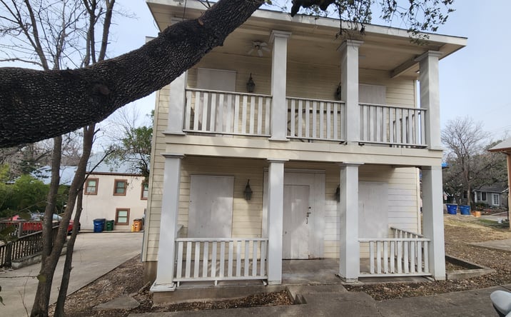 Pictures of Multifamily property located at 804 E DEAN KEETON ST, AUSTIN, TX 78705-3202 for sales - image #1