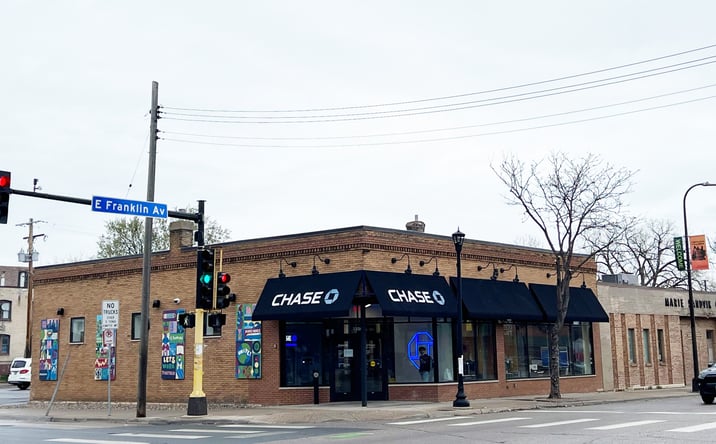 Pictures of Retail property located at 1100 E Franklin Ave, Minneapolis, MN 55404 for sales - image #1