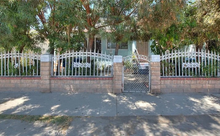 Pictures of Multifamily property located at 1159 E 74th Street, Los Angeles, CA 90001 for sales - image #1