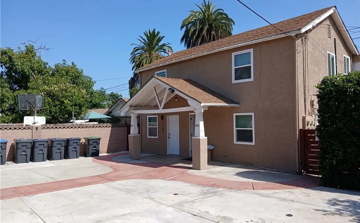 Pictures of Multifamily property located at 626 E 3rd, Santa Ana, CA 92701 for sales - image #1