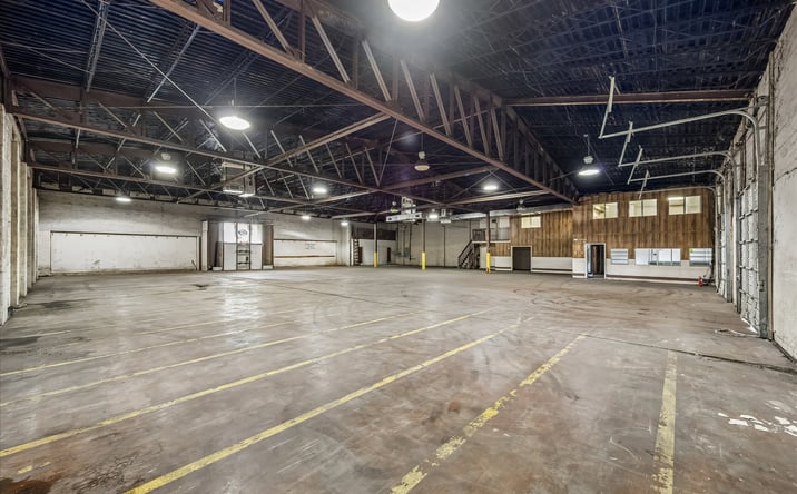 Pictures of Retail, Industrial, Mixed Use property located at 7001 LYONS AVE, HOUSTON, TX 77020-5358 for sales - image #1