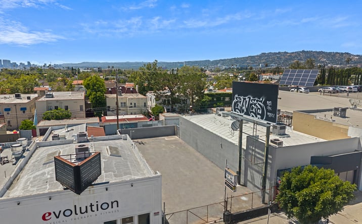 Pictures of Land property located at 133 N La Brea Avenue, Los Angeles, CA 90036 for sales - image #1