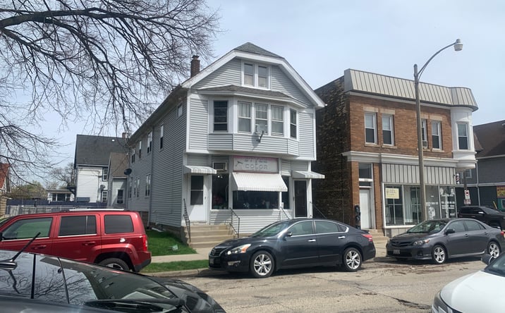 Pictures of Retail, Multifamily, Mixed Use property located at 2900 W ARTHUR AVE, MILWAUKEE, WI 53215-2940 for sales - image #1