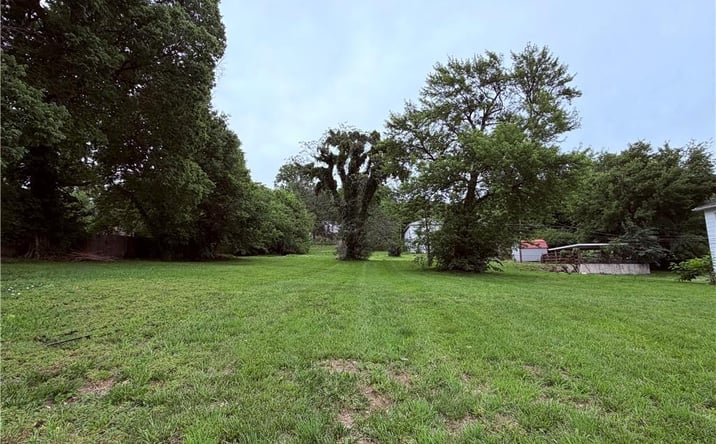 Pictures of Land, Multifamily property located at 717 & 719 South 10th Street, St Joseph, MO 64501 for sales - image #1