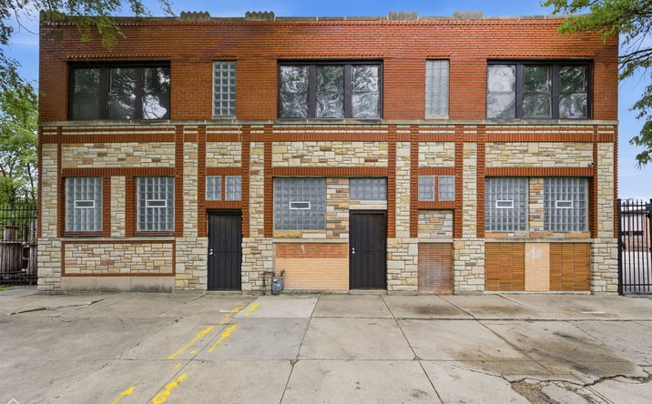 Pictures of Office property located at 6218 S Oakley Avenue, Chicago, IL 60636 for sales - image #1