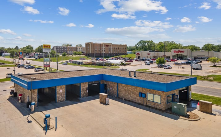Pictures of Retail property located at 1108 North Quincy Avenue, Ottumwa, IA 52501 for sales - image #1