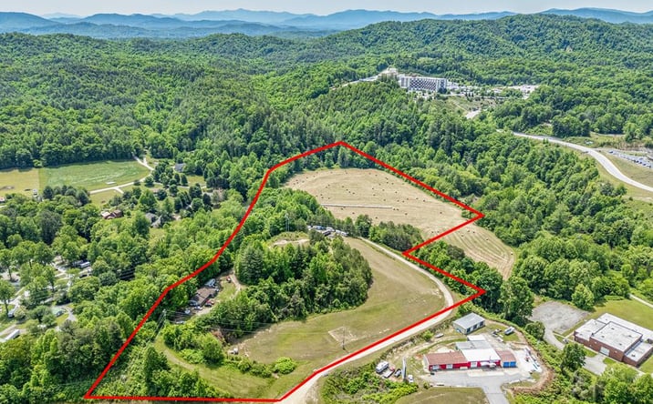Pictures of Land property located at 3674 Us 19, Marble, NC 28905 for sales - image #1
