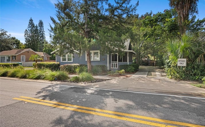 image of property at 272 W WARREN AVE Longwood FL 32750