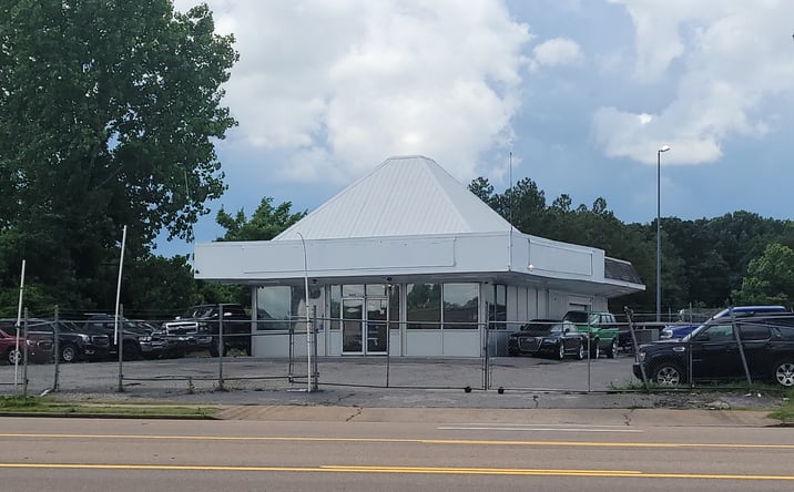Pictures of Retail property located at 3635 LAMAR AVE, MEMPHIS, TN 38118-2842 for sales - image #1
