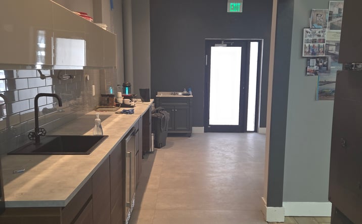 Pictures of Office, Multifamily property located at 3505 S Ocean Dr #CU1, Hollywood, FL 33019 for sales - image #1