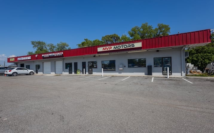 Pictures of Retail property located at 1860 N Washington Blvd, Sarasota, FL 34234 for sales - image #1