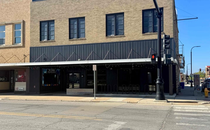 Pictures of Retail property located at 30 E State St, Mason City, IA 50401 for sales - image #1