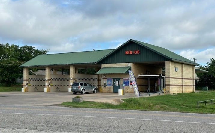 Pictures of Retail property located at 512 Highway 70 Highway E, Kingston, OK 73439 for sales - image #1