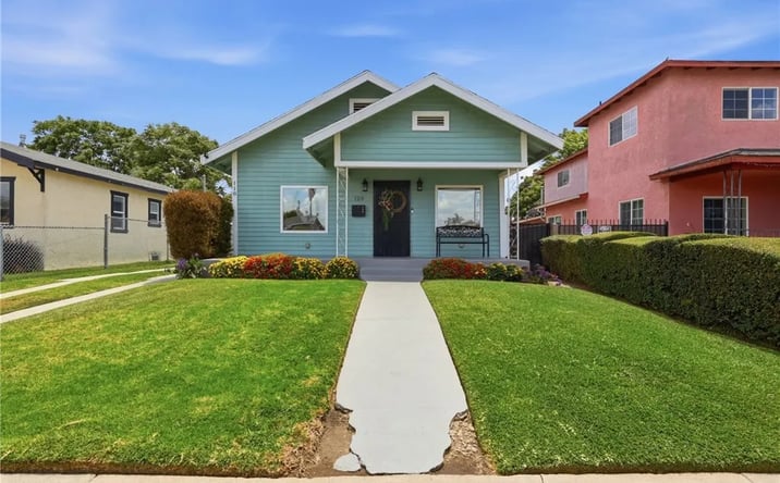 Pictures of Multifamily property located at 118 W 84th Place, Los Angeles, CA 90003 for sales - image #1