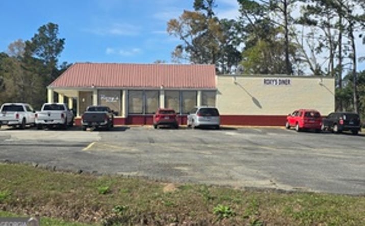Pictures of Hospitality property located at 448 S State Street, Lyons, GA 30436 for sales - image #1