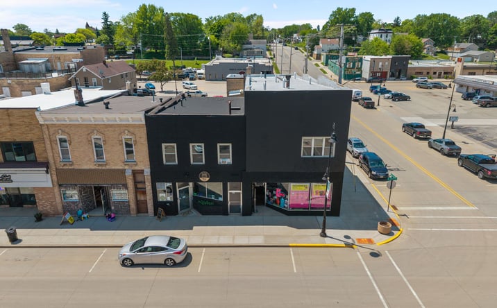 Pictures of Retail, Multifamily, Mixed Use property located at 107 E SECOND ST, KAUKAUNA, WI 54130-2401 for sales - image #1