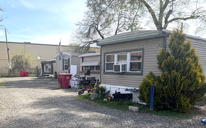Pictures of Mobile Home Park property located at 437 WICKER AVE, BENSALEM, PA 19020-7209 for sales - image #1