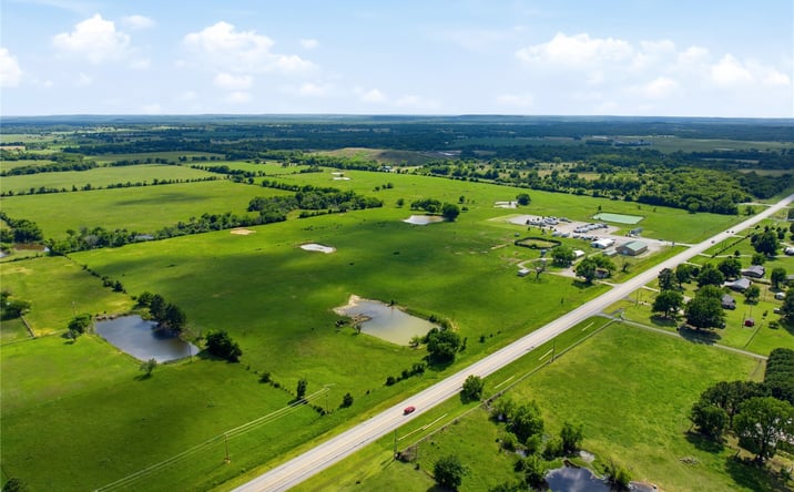 Pictures of Land property located at 22 W 62 Highway, Morris, OK 74445 for sales - image #1
