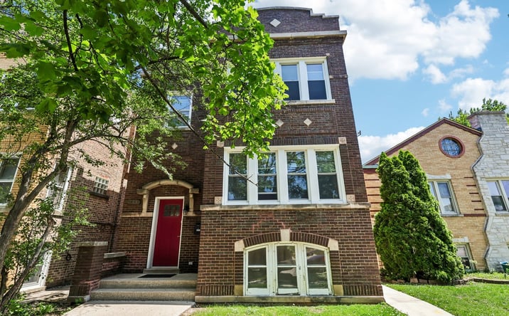 Pictures of Multifamily property located at 1643 Kenilworth Avenue, Berwyn, IL 60402 for sales - image #1