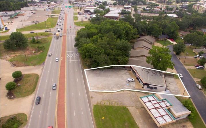 Pictures of Retail property located at 2416 E SOUTHEAST LOOP 323, TYLER, TX 75701-7342 for sales - image #1