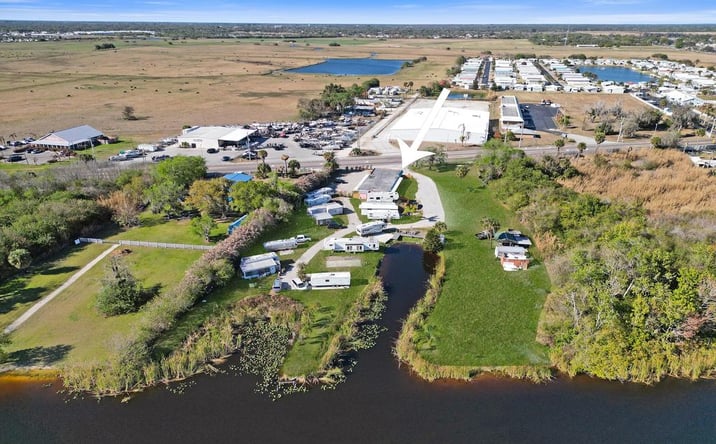 Pictures of Multifamily property located at 1422 US Highway 441, Okeechobee, FL 34974 for sales - image #1