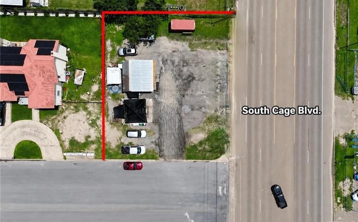 Pictures of Retail property located at 100 E Puebla Drive, Pharr, TX 78577 for sales - image #1
