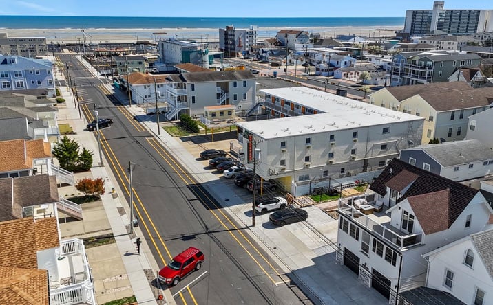 Pictures of Multifamily property located at 218 E Taylor Avenue, Wildwood, NJ 08260 for sales - image #1